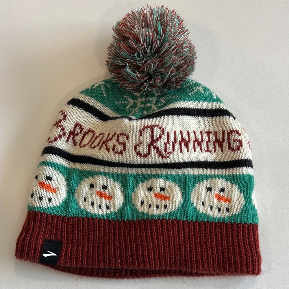 Brooks Running - Festive Winter Knit Beanie